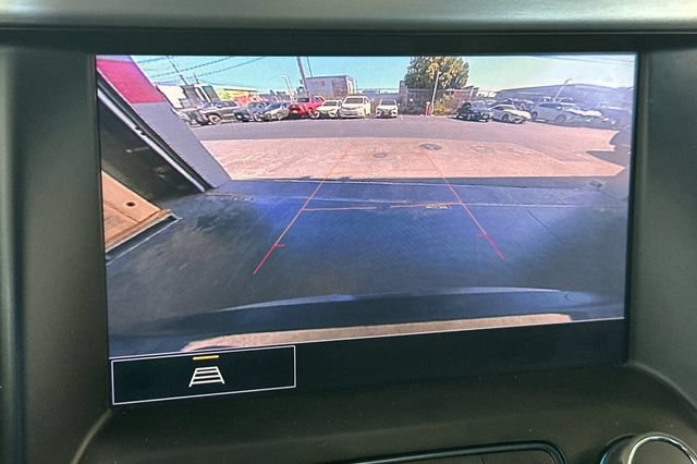 Used 2023 GMC Acadia SLT FWD image 23