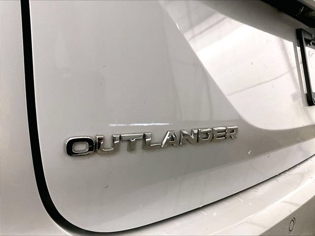 Used 2023 Mitsubishi Outlander SE Black Edition AWD/4WD image 13