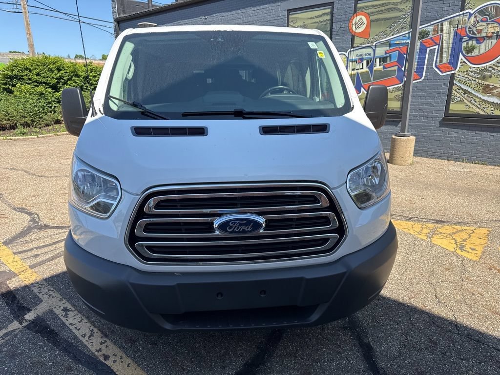 Used 2016 Ford Transit 350 XLT RWD image 2