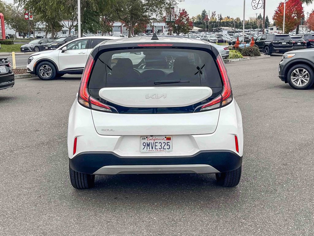 Used 2024 Kia Soul LX w/ Option Group 015 image 3