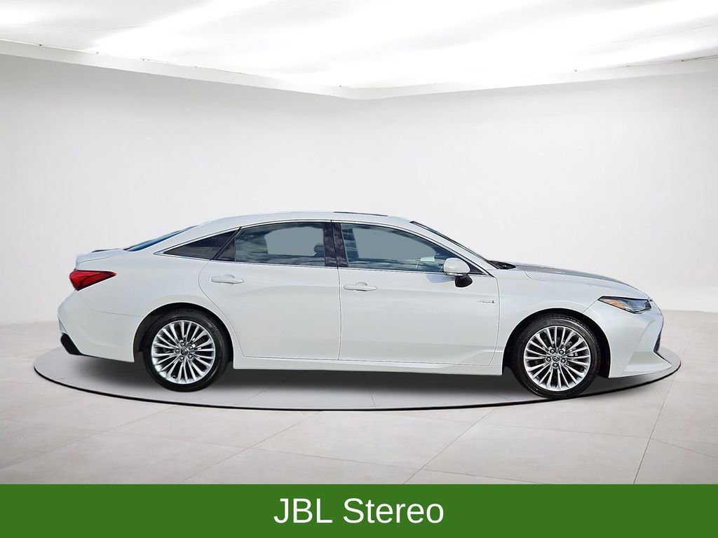 Used 2021 Toyota Avalon Limited image 8
