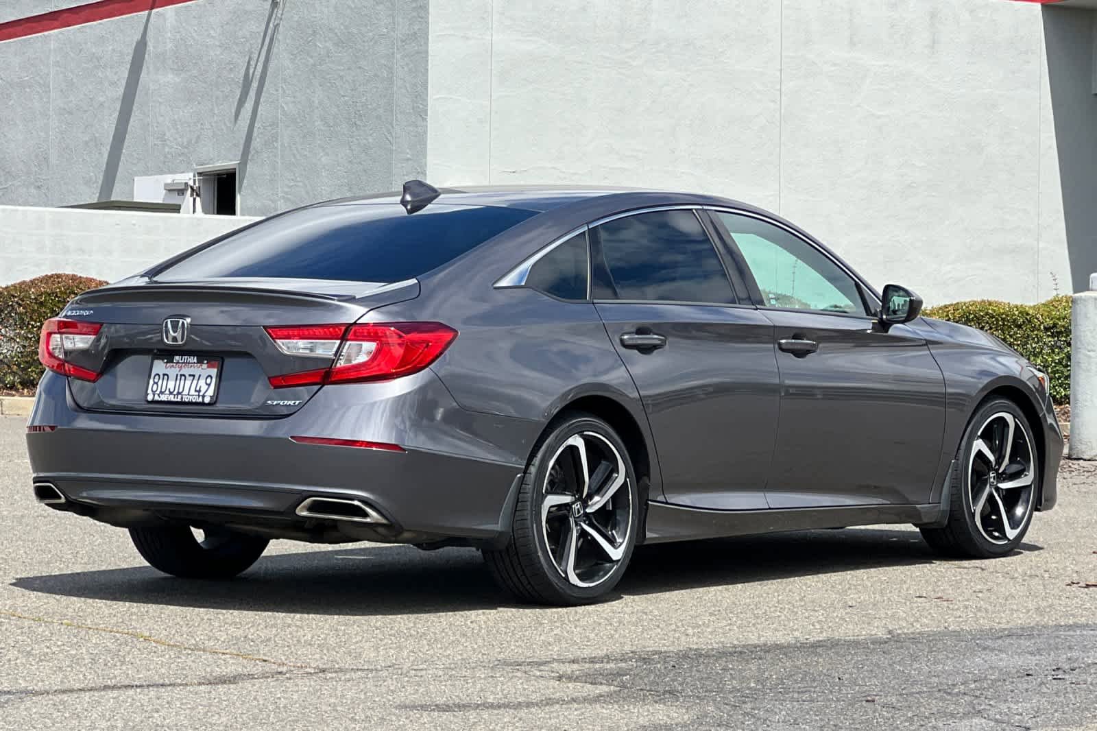 Used 2018 Honda Accord Sport video 2
