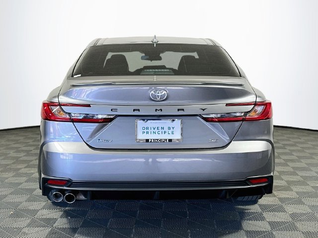 Used 2025 Toyota Camry SE FWD image 7