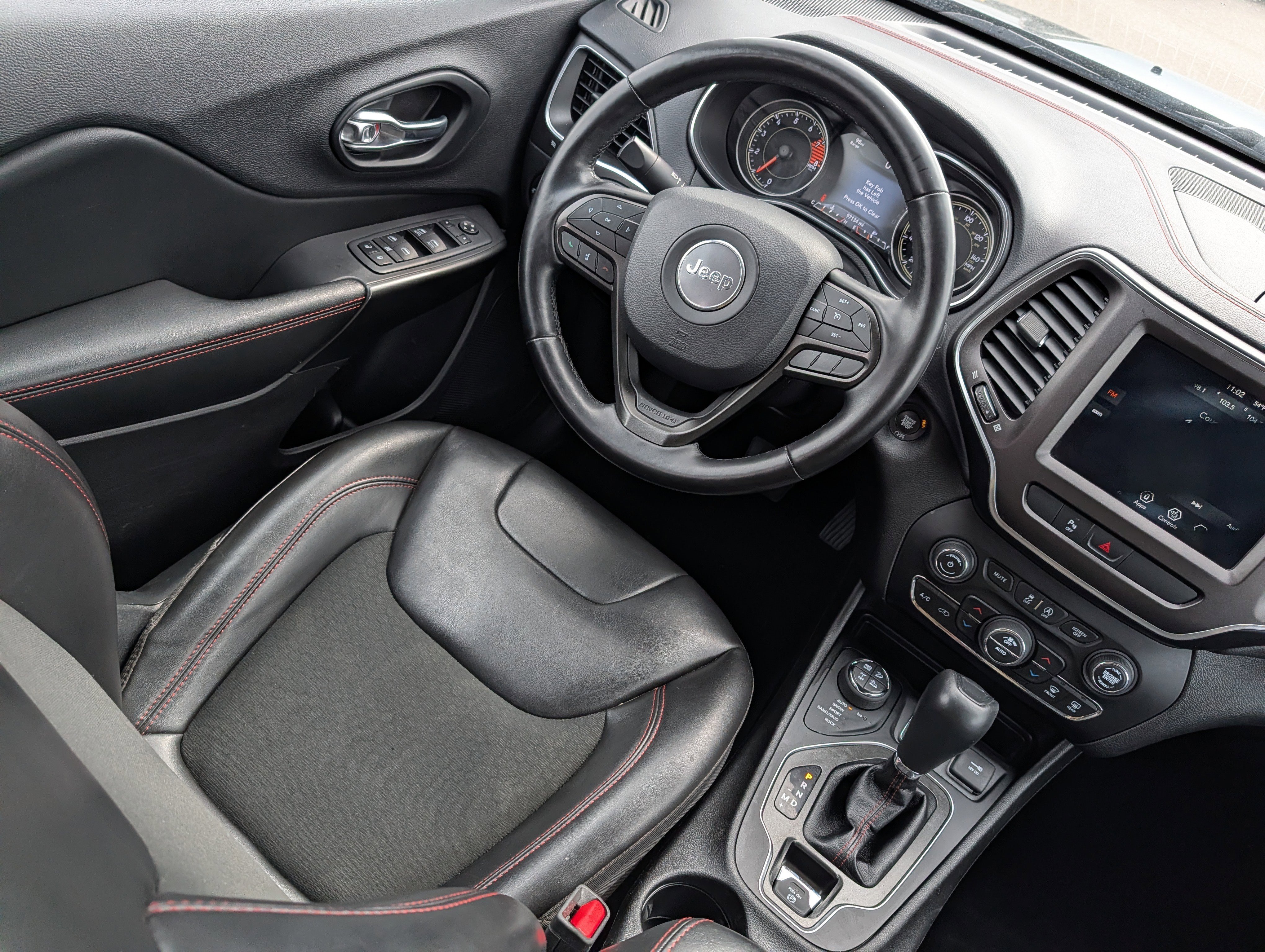 Used 2020 Jeep Cherokee Trailhawk w/ Comfort/Convenience Group image 9