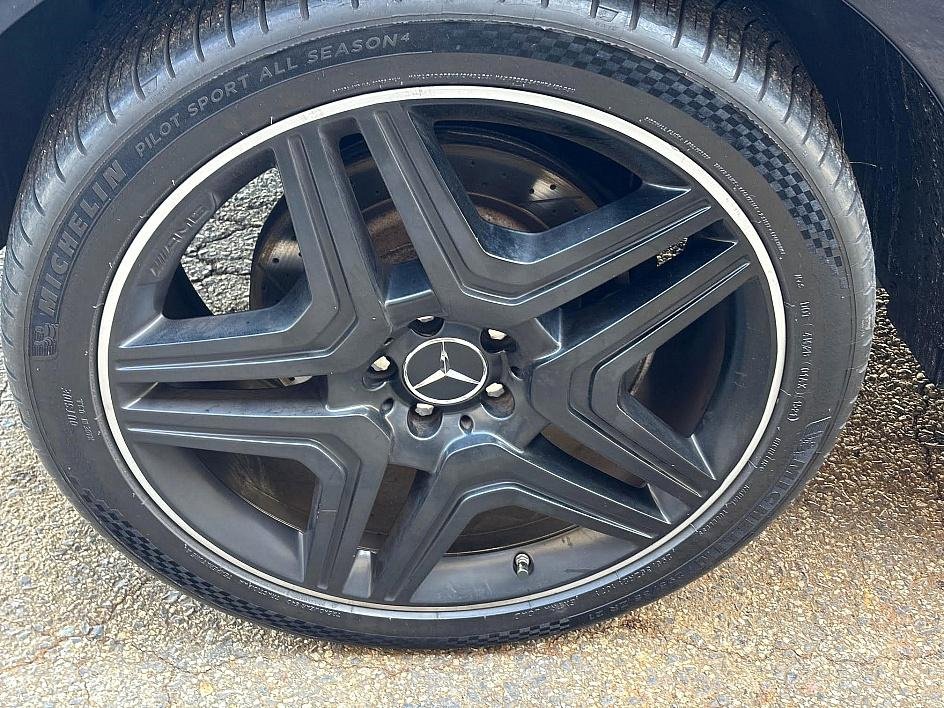 Used 2015 Mercedes-Benz ML 63 AMG 4MATIC image 12