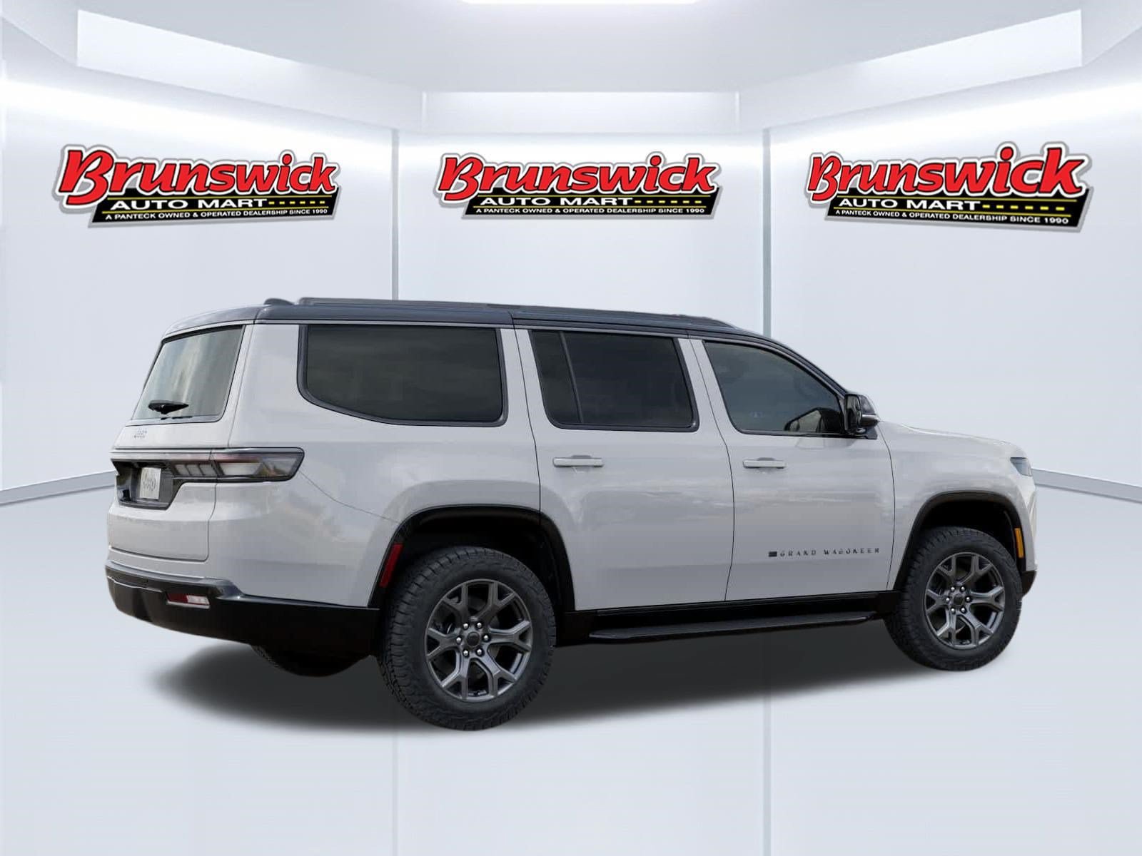 New 2026 Jeep Grand Wagoneer 4WD image 4