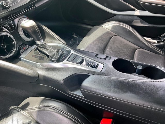 Used 2019 Chevrolet Camaro LT RWD image 15