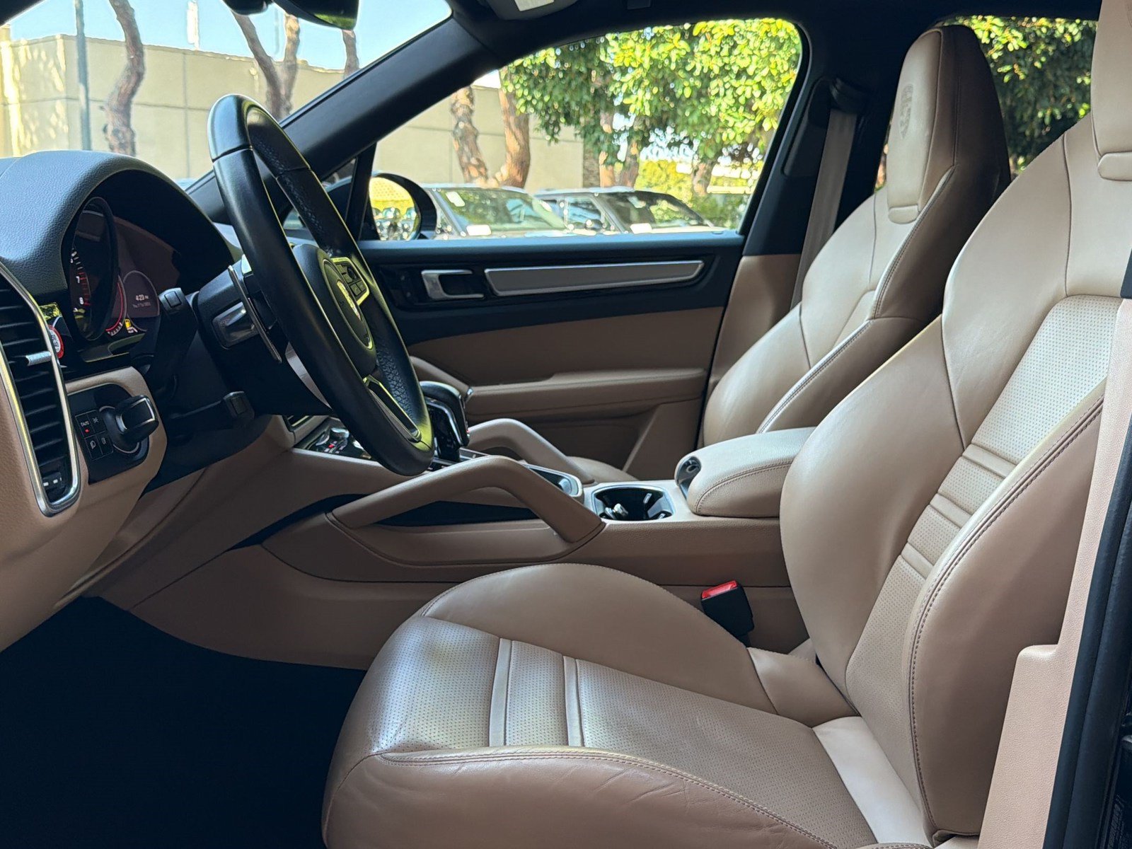 Used 2022 Porsche Cayenne E-Hybrid AWD/4WD image 28