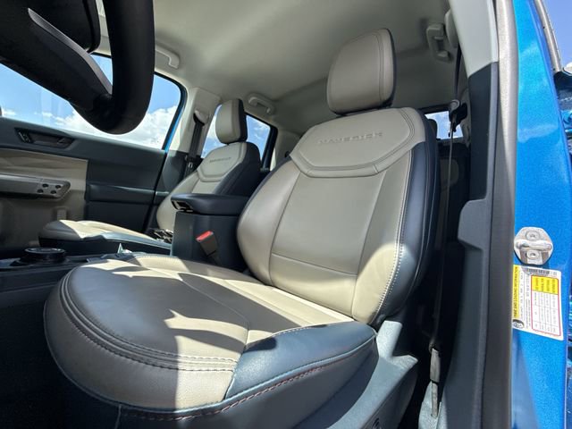 Used 2025 Ford Maverick Lariat image 11