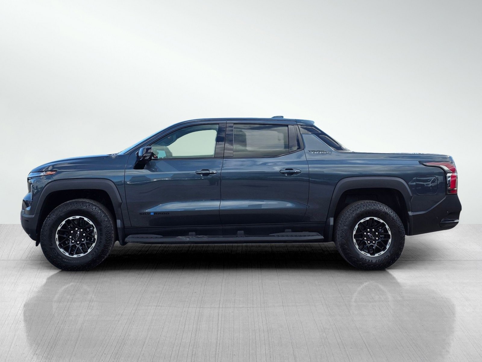 New 2026 Chevrolet Silverado EV Trail Boss w/ Premium Package image 5