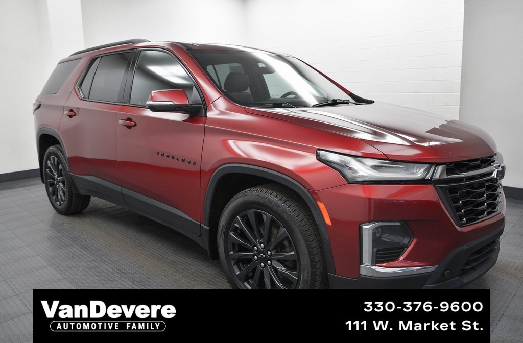 Used 2023 Chevrolet Traverse RS image 1