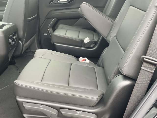 New 2027 Chevrolet Tahoe LT RWD image 10