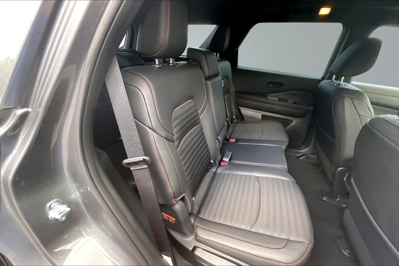 New 2026 Nissan Pathfinder Rock Creek w/ Rock Creek Premium Package AWD/4WD image 9