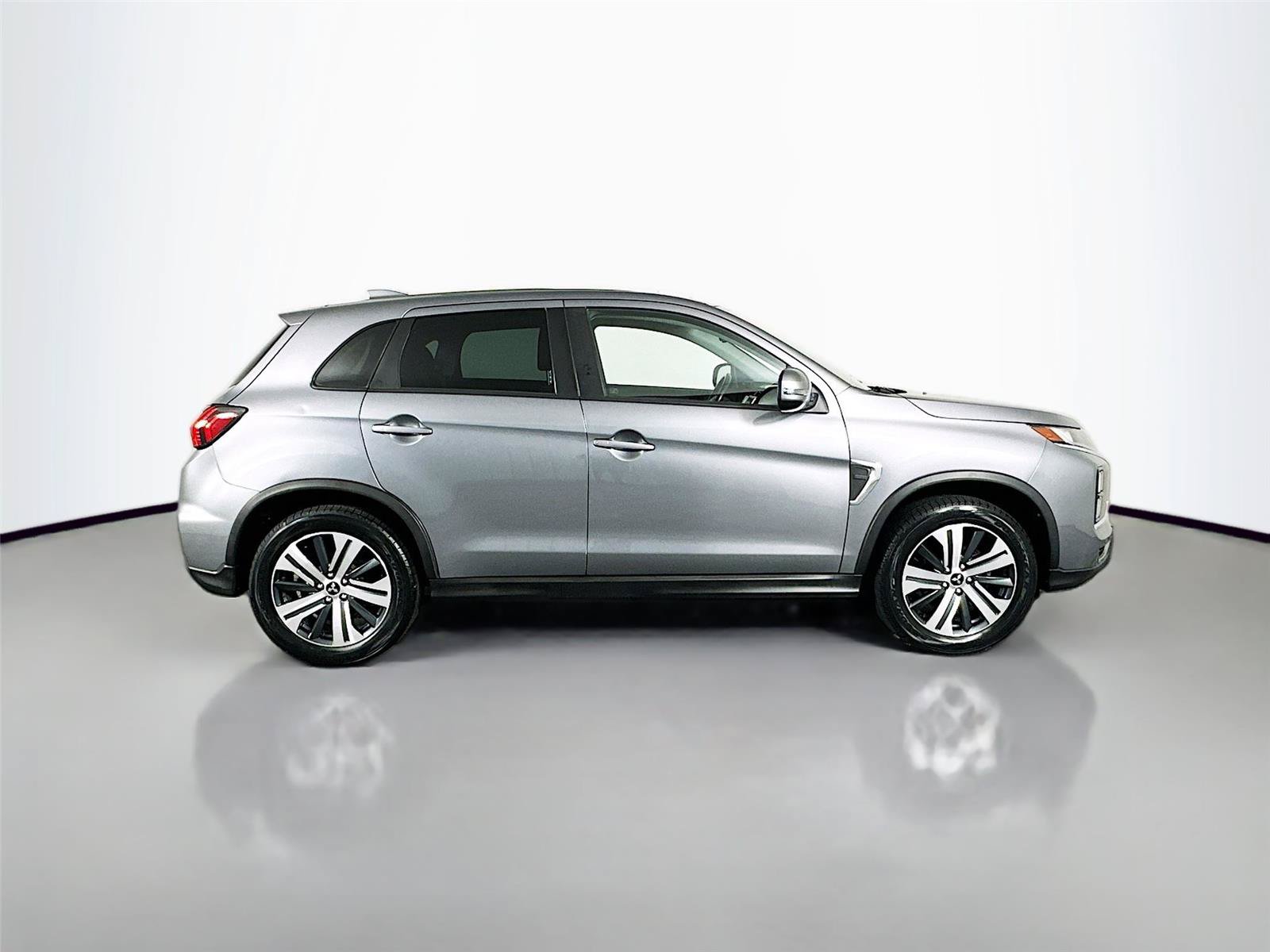 Used 2021 Mitsubishi Outlander Sport SE AWD/4WD image 17