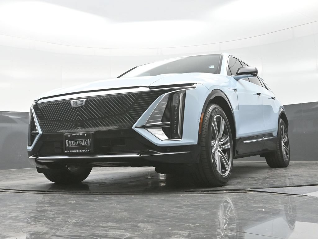 Certified 2024 Cadillac Lyriq Luxury AWD/4WD image 25