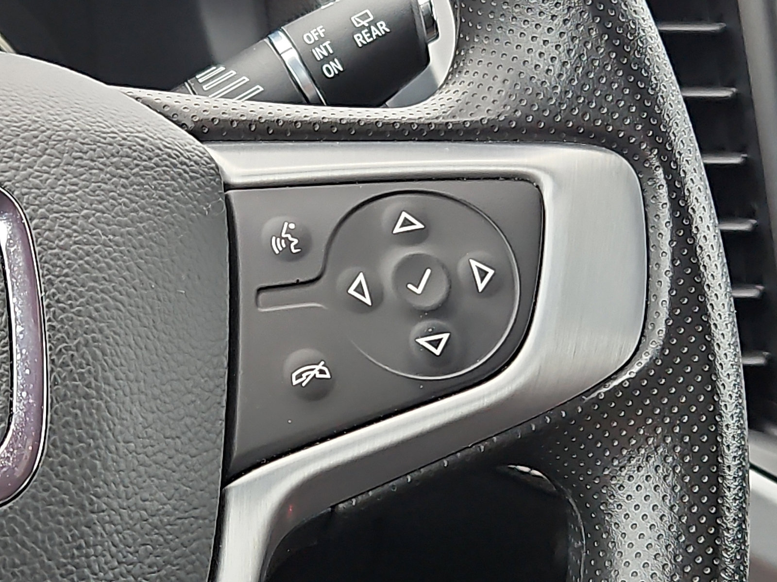 Certified 2022 GMC Acadia SLE w/ Driver Convenience Package image 21