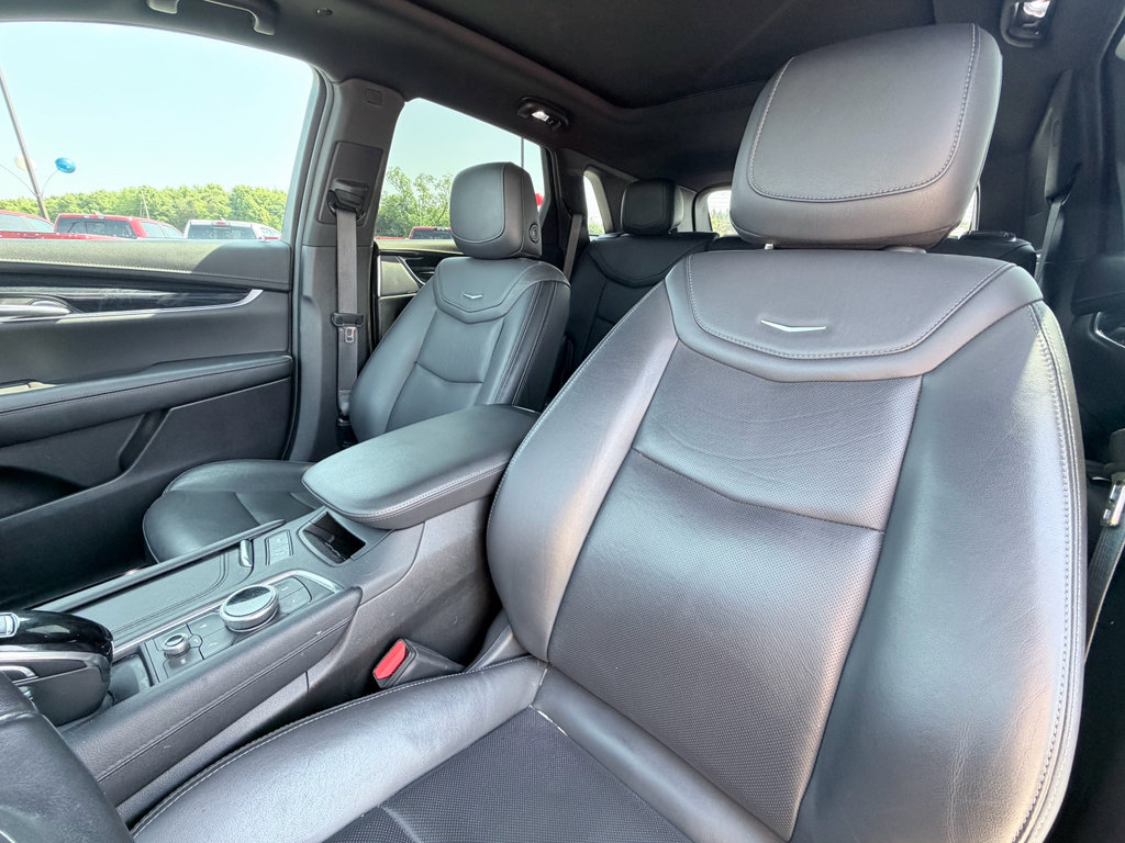 Used 2024 Cadillac XT5 Premium Luxury AWD/4WD image 18