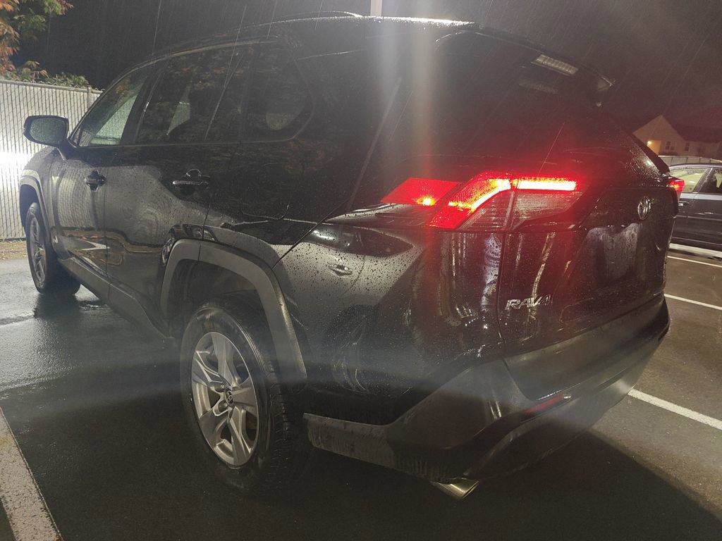 Used 2024 Toyota RAV4 XLE image 4