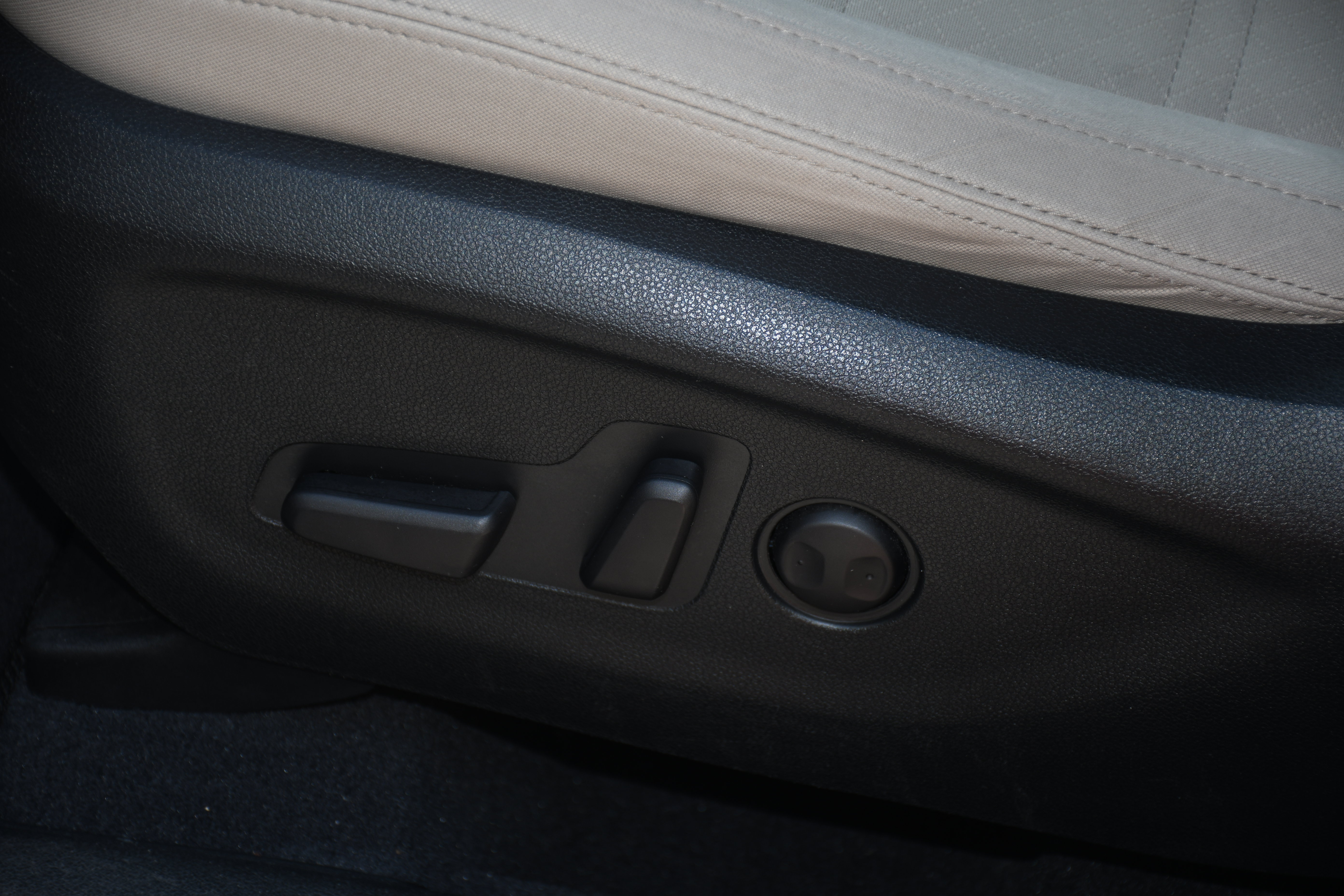 Used 2020 Kia Sorento S FWD image 8