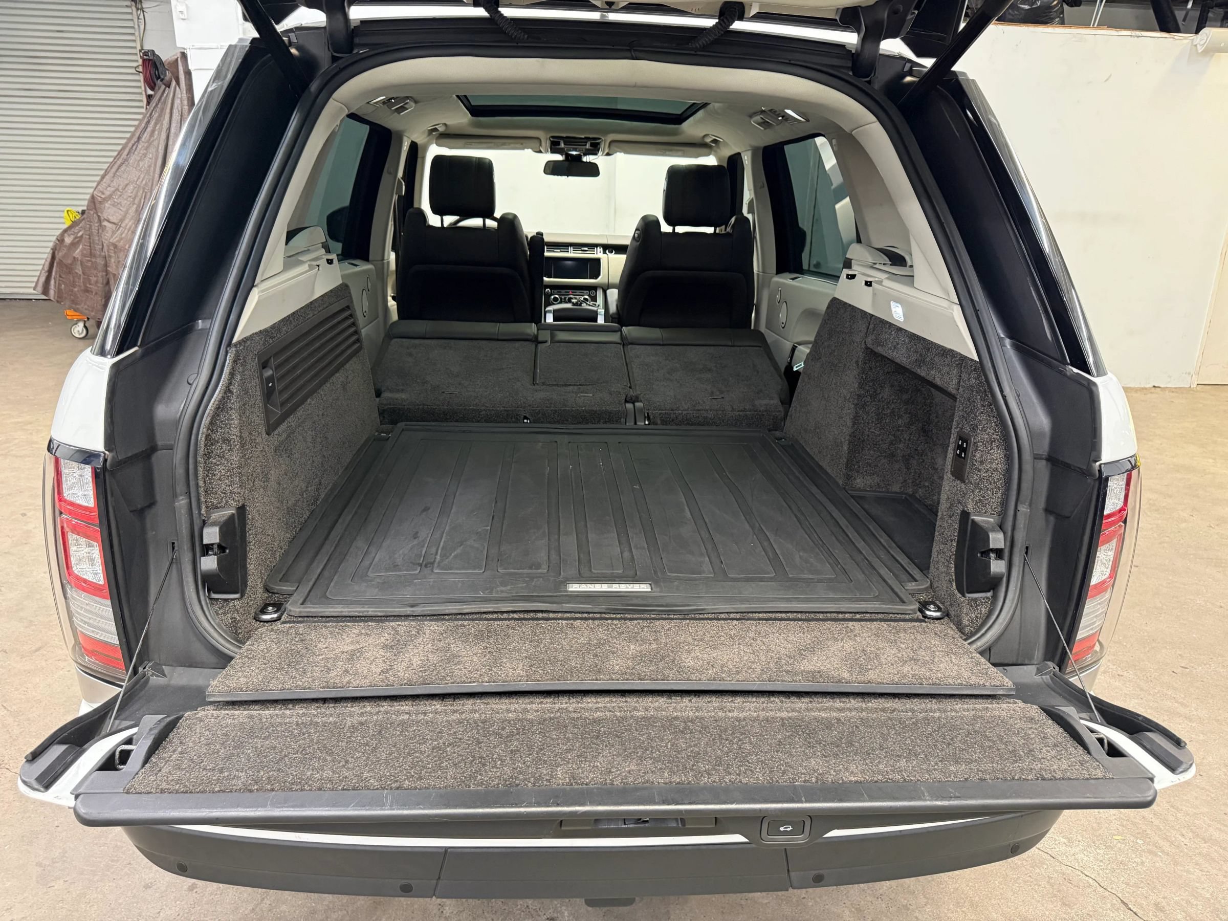 Used 2015 Land Rover Range Rover Long Wheelbase Supercharged AWD/4WD image 8