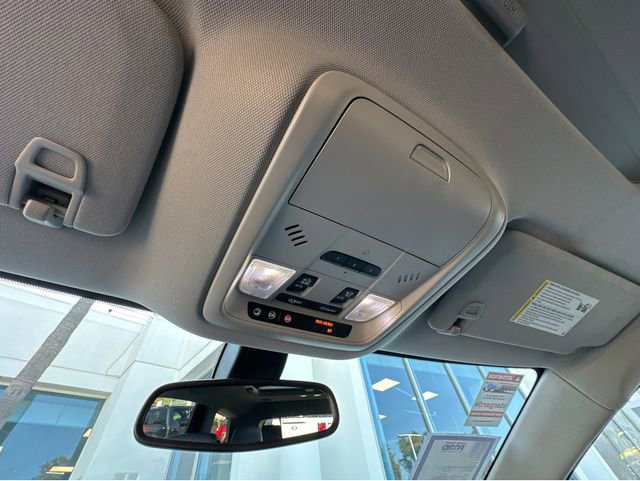 Used 2019 Buick Enclave Essence image 24