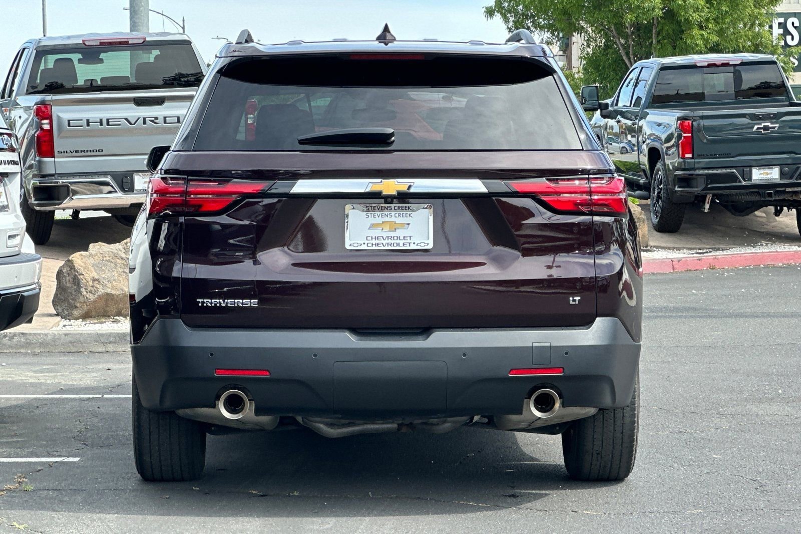 Used 2023 Chevrolet Traverse LT image 6
