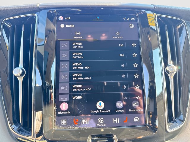 Certified 2024 Volvo XC60 T8 Plus AWD/4WD image 15