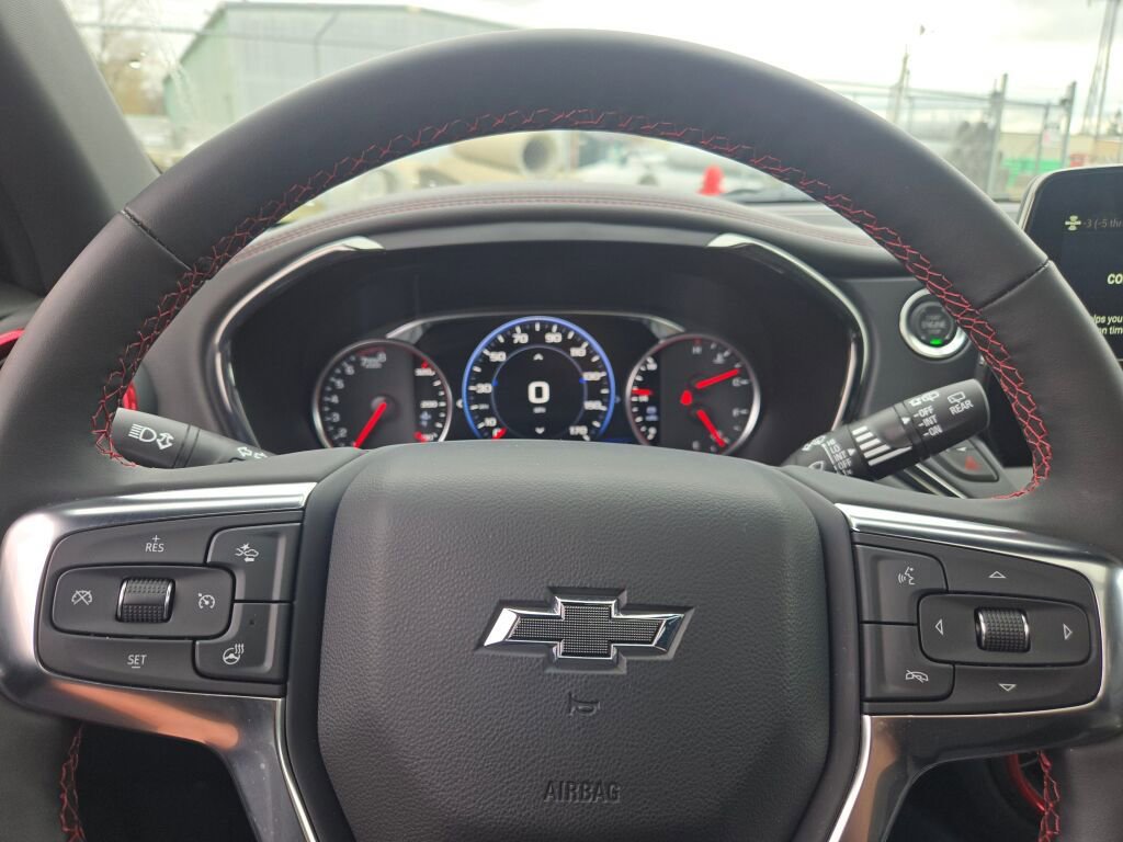 Used 2025 Chevrolet Blazer RS w/ Driver Confidence II Package AWD/4WD image 32