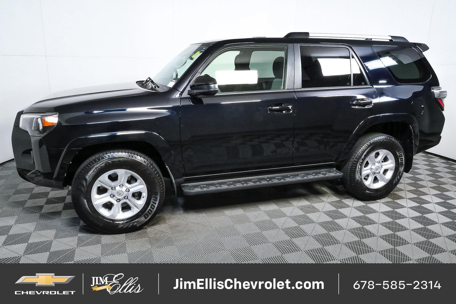 Used 2021 Toyota 4Runner SR5 AWD/4WD image 28