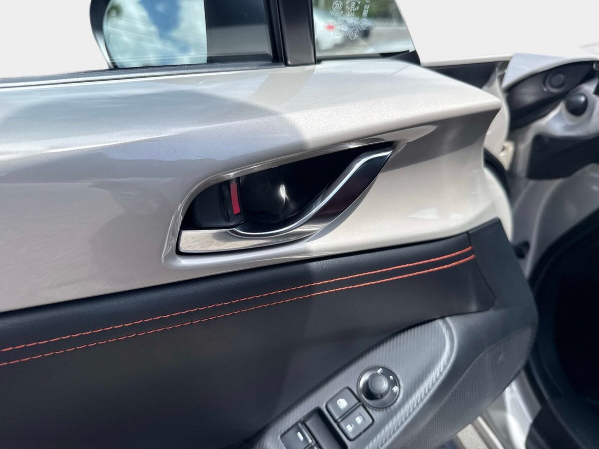 Used 2023 MAZDA MX-5 Miata Grand Touring RWD image 18