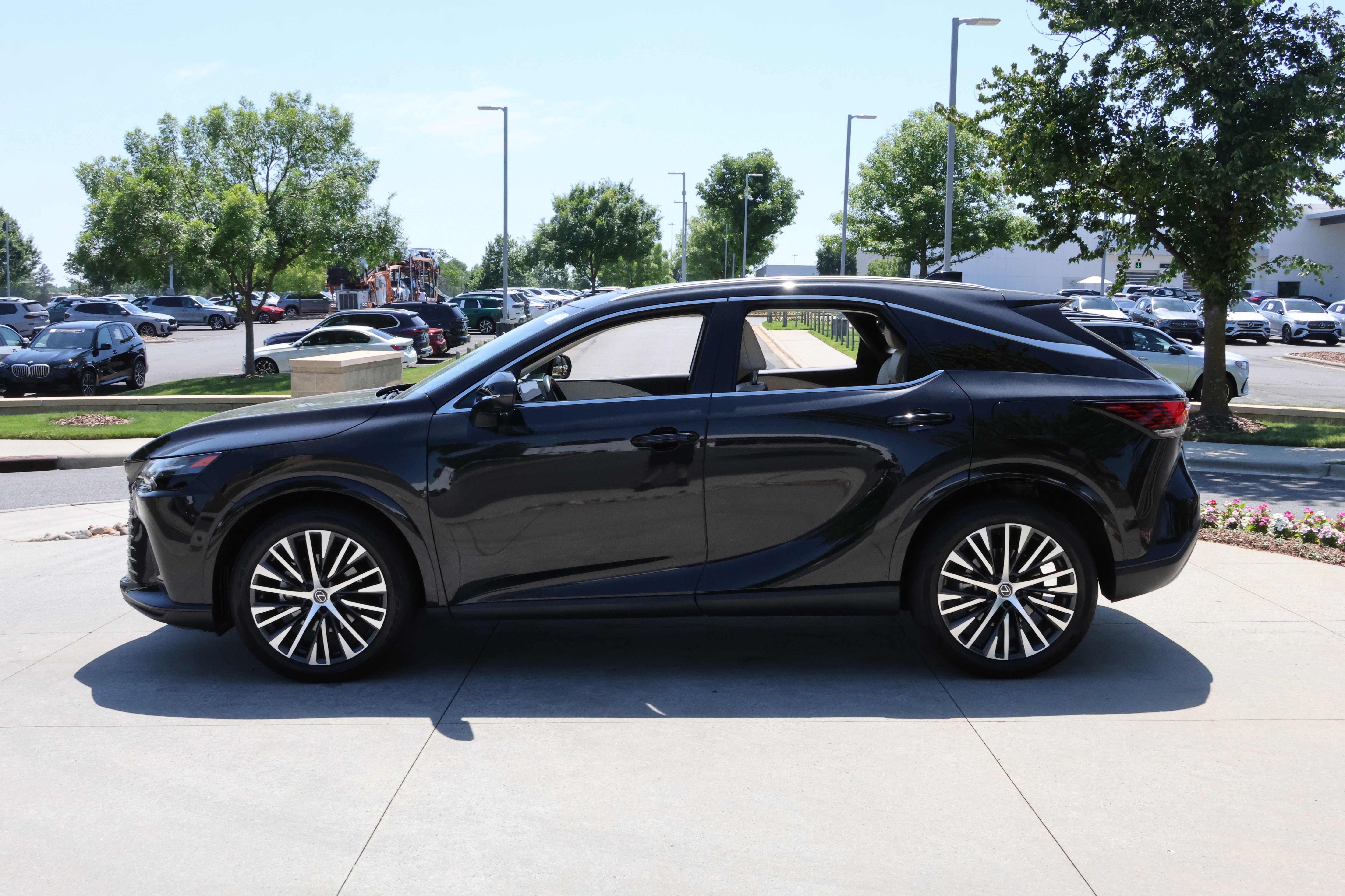 Used 2023 Lexus RX 350 Premium Plus w/ Cold Area Package AWD/4WD image 6