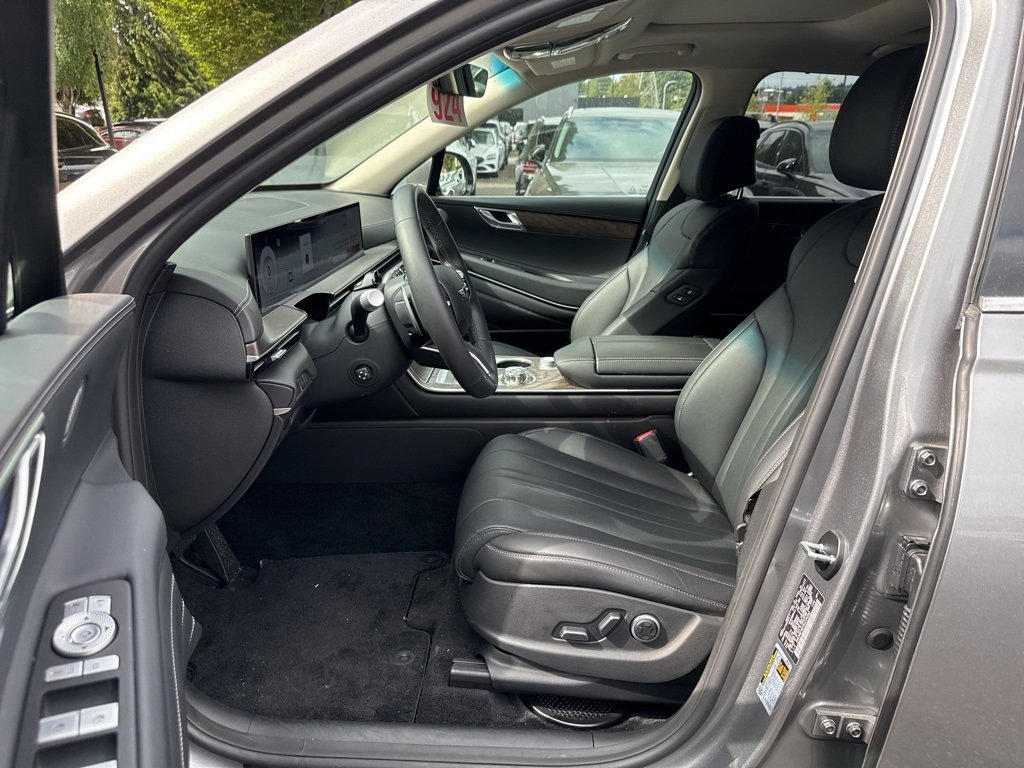 Certified 2025 Genesis GV80 2.5T Select image 9