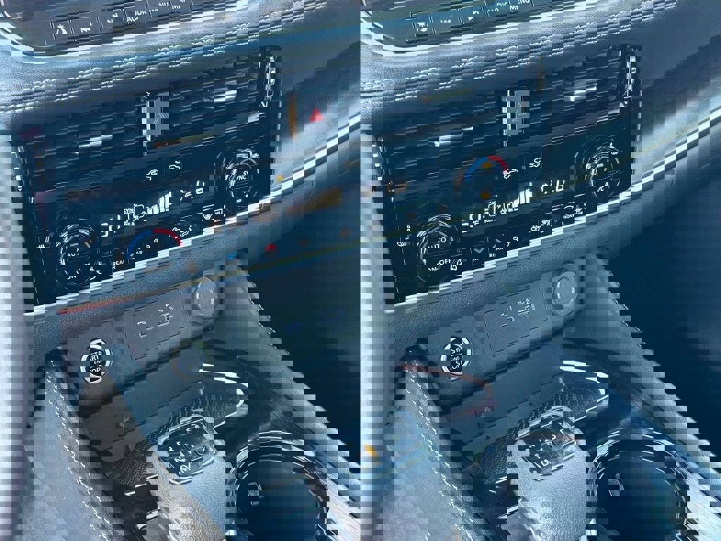 Used 2023 Nissan Rogue Platinum w/ Platinum Premium Package image 23