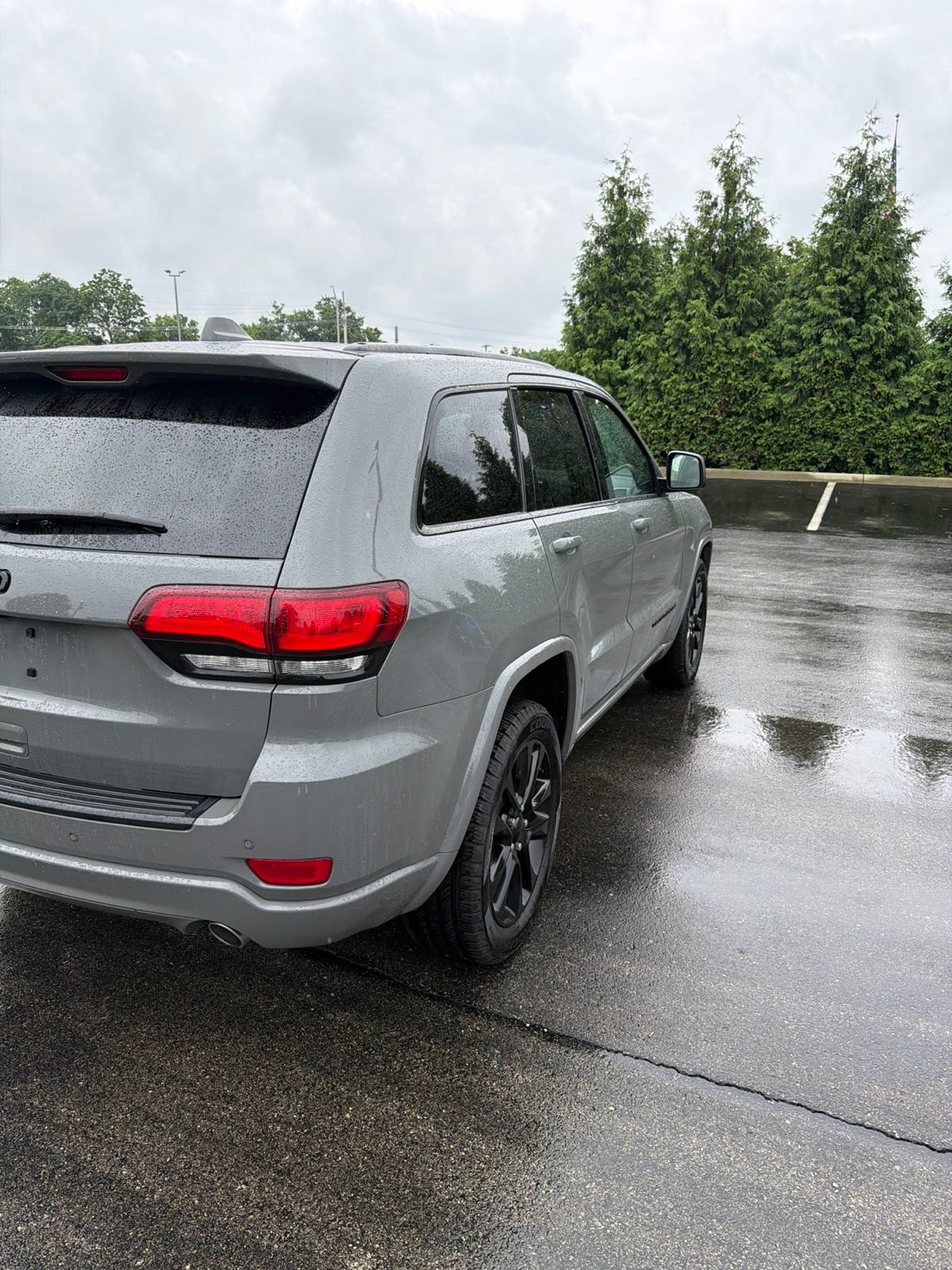 Used 2021 Jeep Grand Cherokee Laredo X AWD/4WD image 5