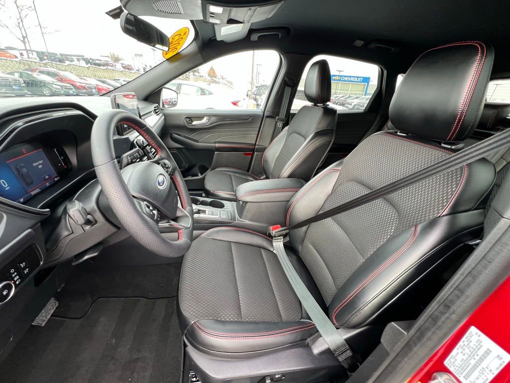 Used 2025 Ford Escape ST-Line Select image 18