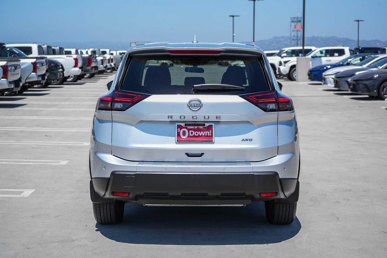 Used 2025 Nissan Rogue SV AWD/4WD image 7