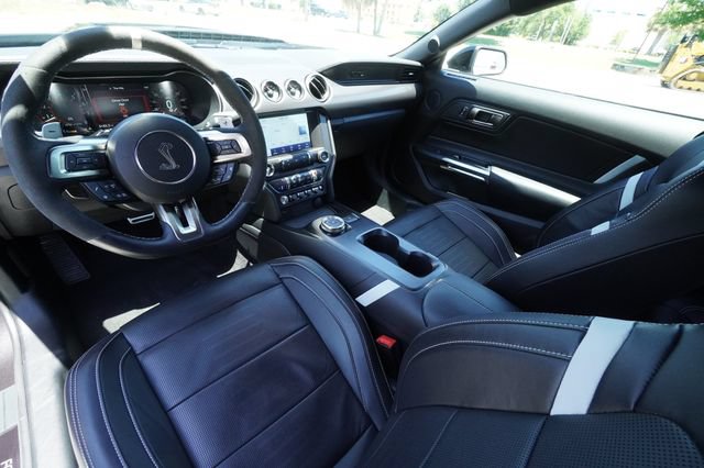 Used 2022 Ford Mustang Shelby GT500 w/ Technology Package RWD image 17