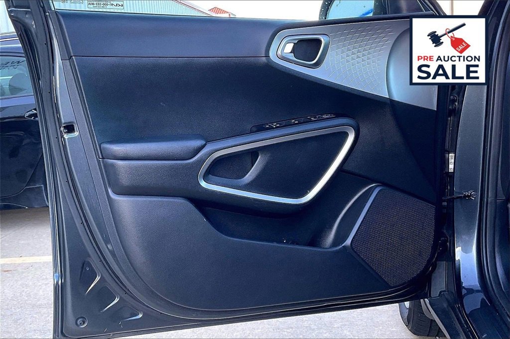 Certified 2023 Kia Soul S image 21