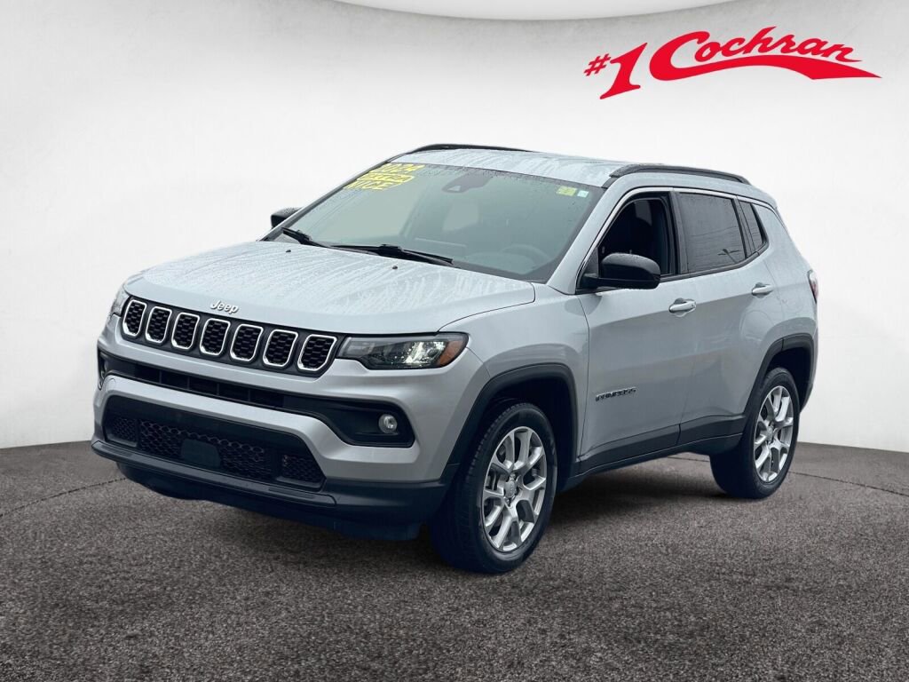 Used 2024 Jeep Compass Latitude image 31