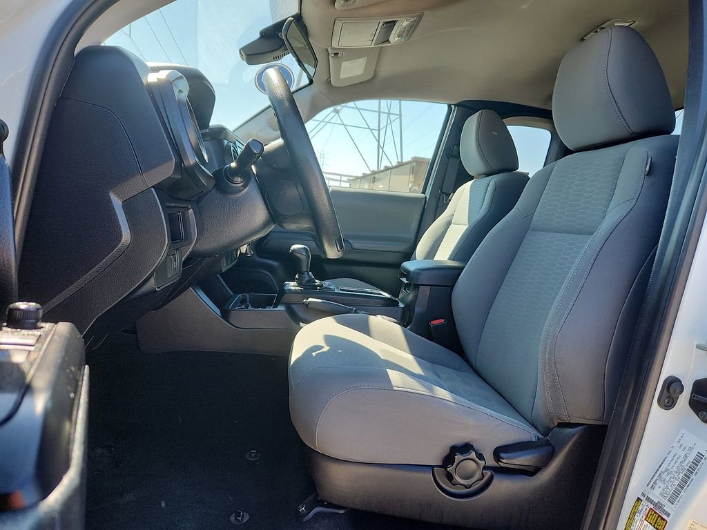 Used 2019 Toyota Tacoma SR image 6