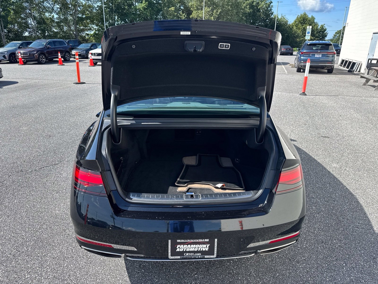 Used 2024 Genesis G90 3.5T AWD/4WD image 12