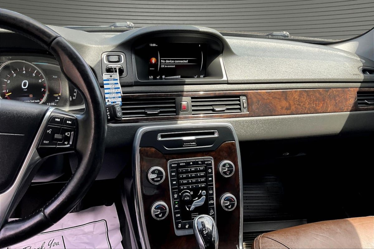 Used 2015 Volvo XC70 T6 Platinum AWD/4WD image 9