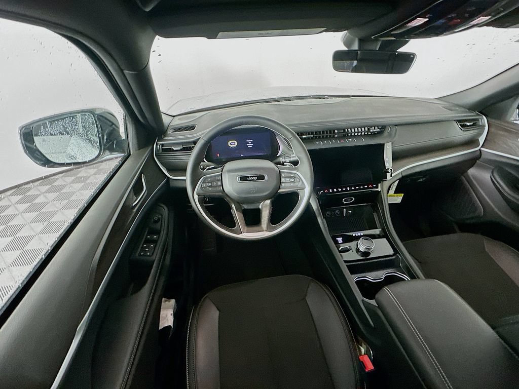 New 2026 Jeep Grand Cherokee Altitude AWD/4WD image 28