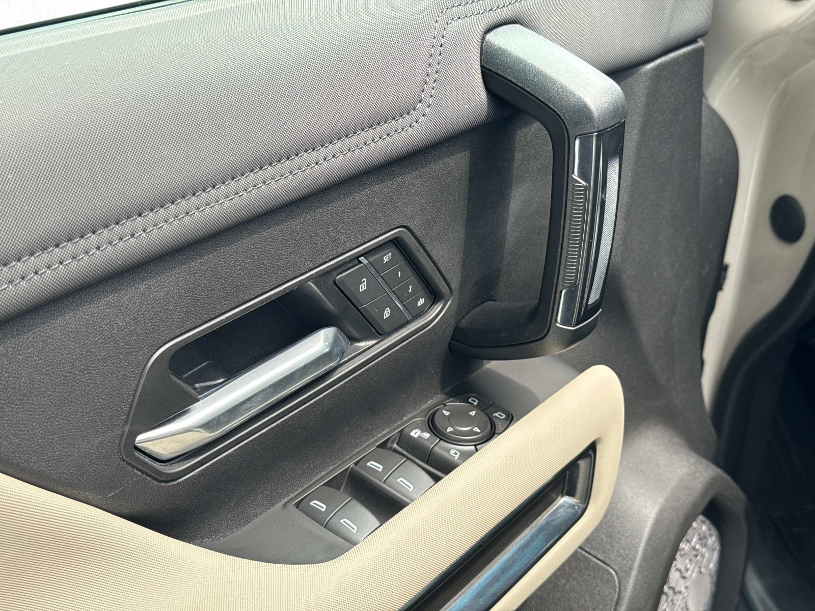 Used 2026 GMC Hummer EV SUV AWD/4WD image 19