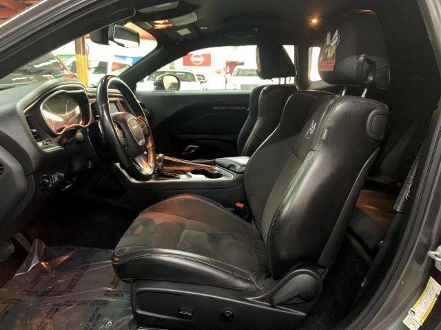Used 2018 Dodge Challenger R/T Scat Pack w/ Leather Interior Group RWD image 14