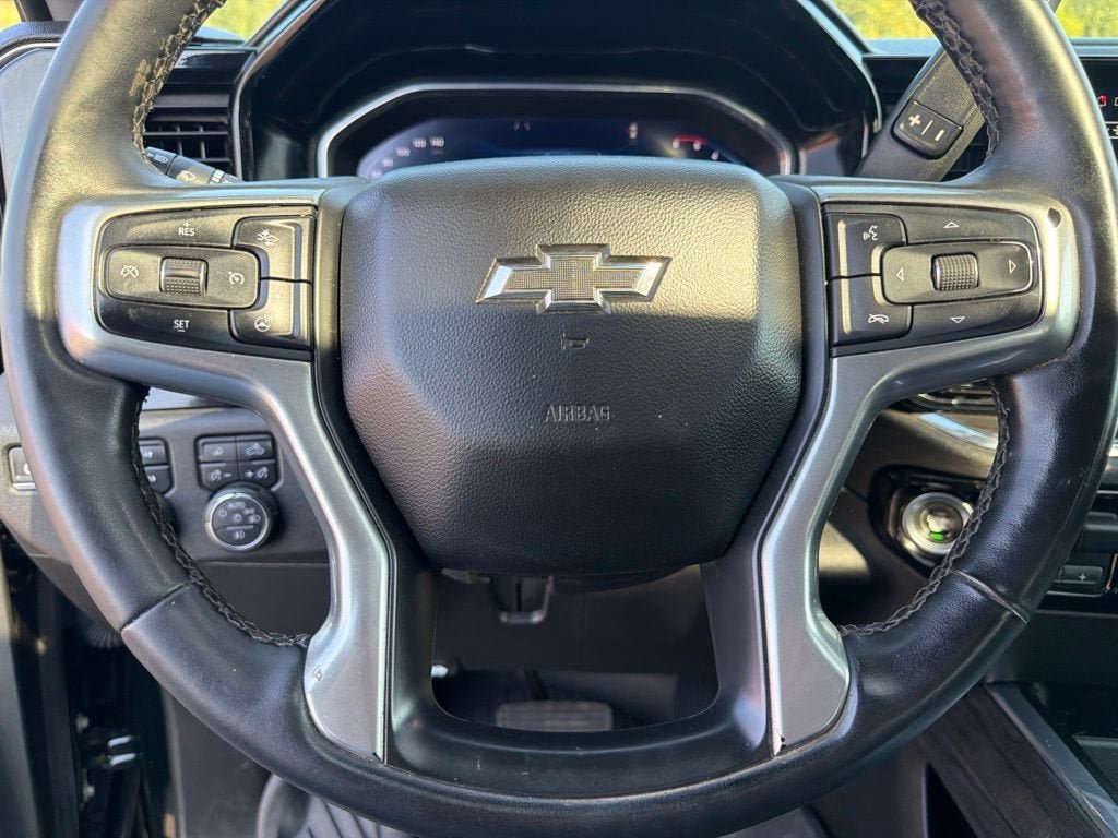 Used 2024 Chevrolet Silverado 3500 LTZ w/ LTZ Plus Package AWD/4WD image 15