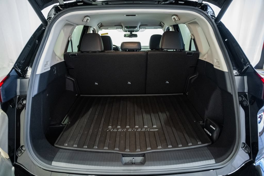Used 2026 Nissan Rogue SV w/ Rock Creek Premium Package AWD/4WD image 9