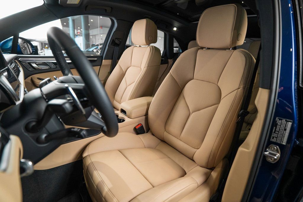 New 2026 Porsche Macan image 5
