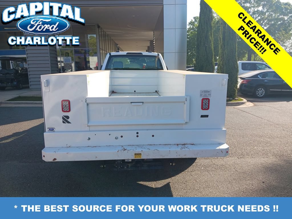 New 2024 Ford F450 XL w/ XL Chrome Package RWD image 4