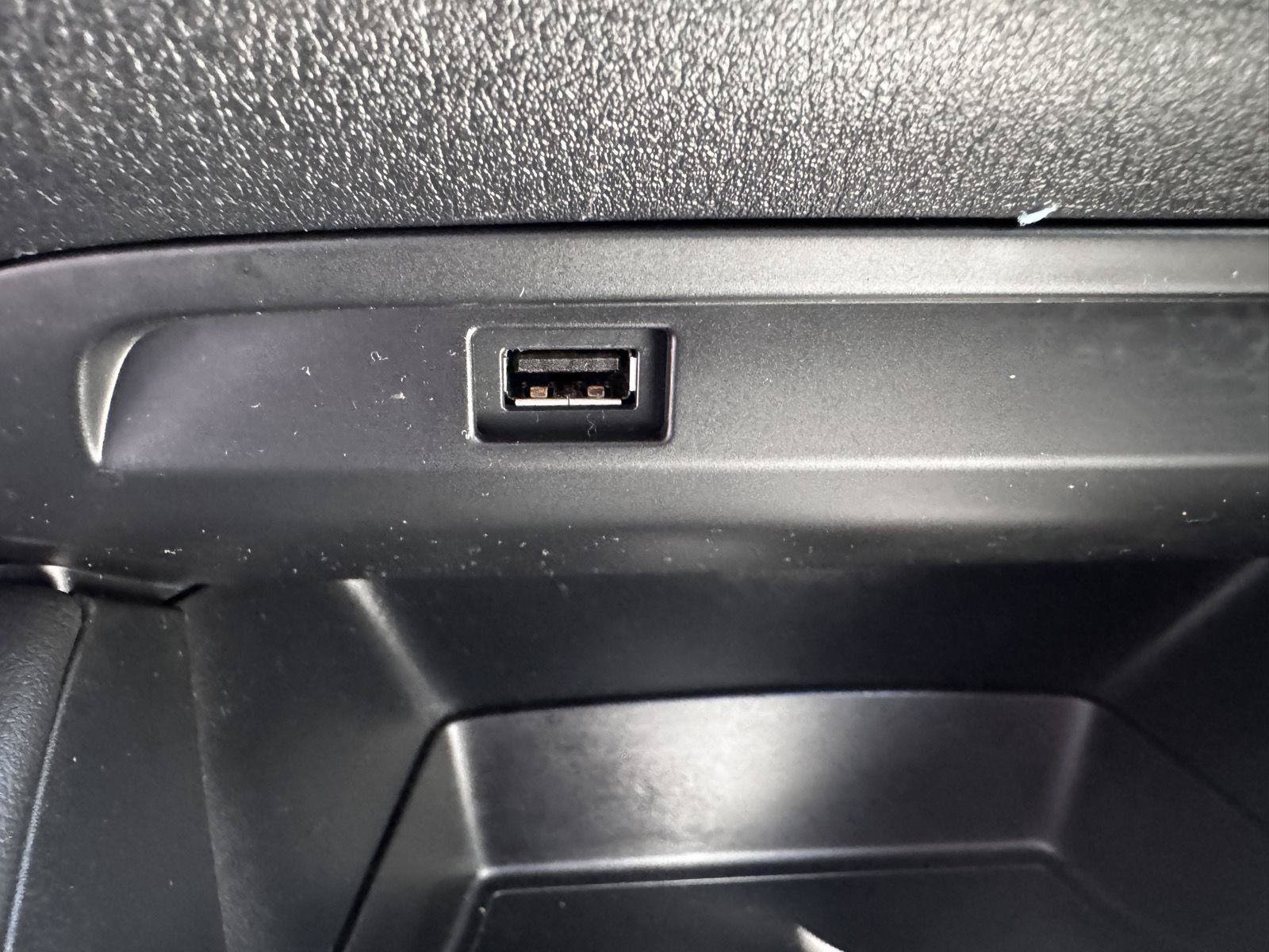 Used 2020 MAZDA MAZDA3 AWD Sedan w/ Select Package image 24